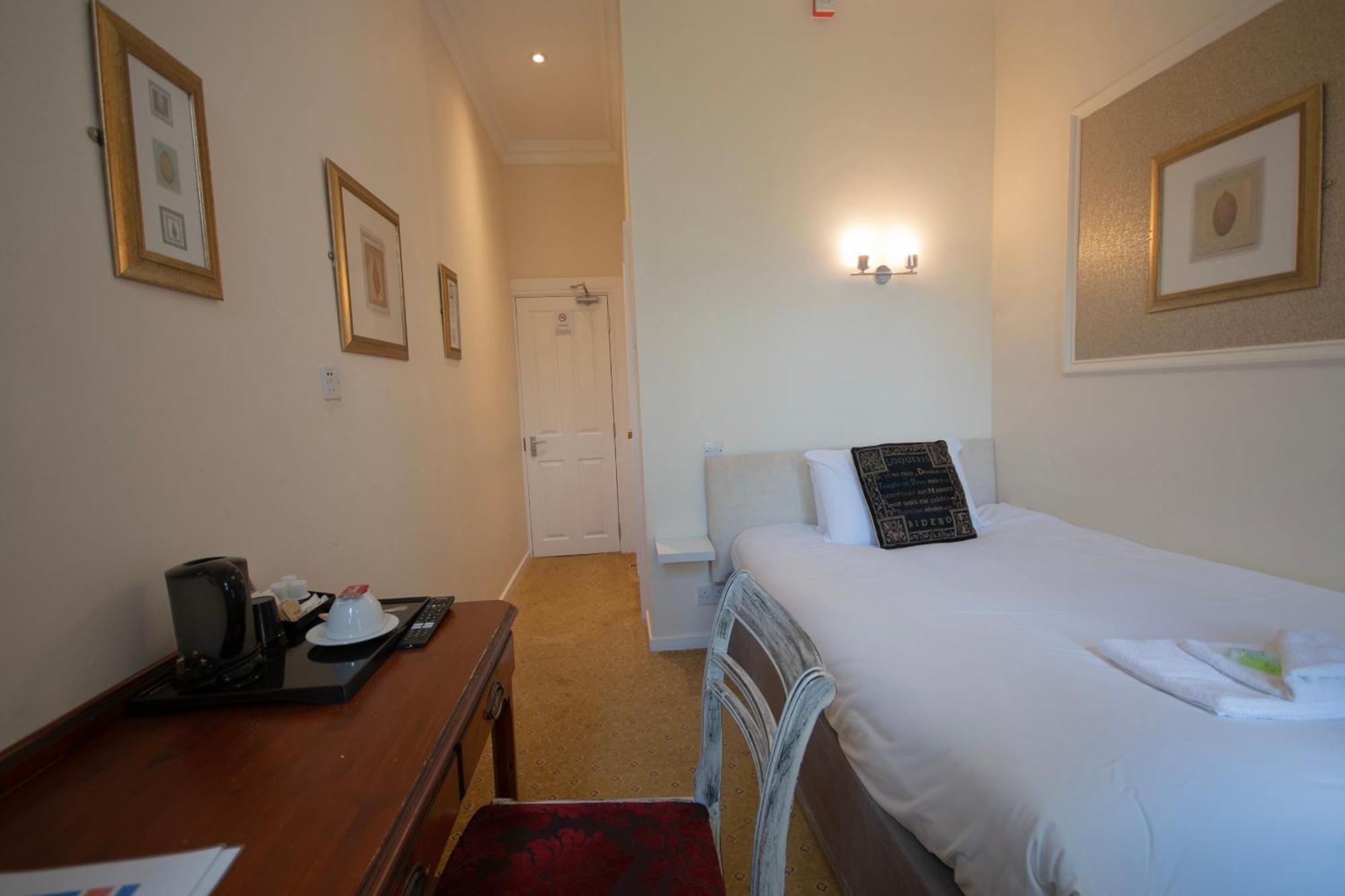 Northop Hall Country House Hotel โมลด์ ภายนอก รูปภาพ