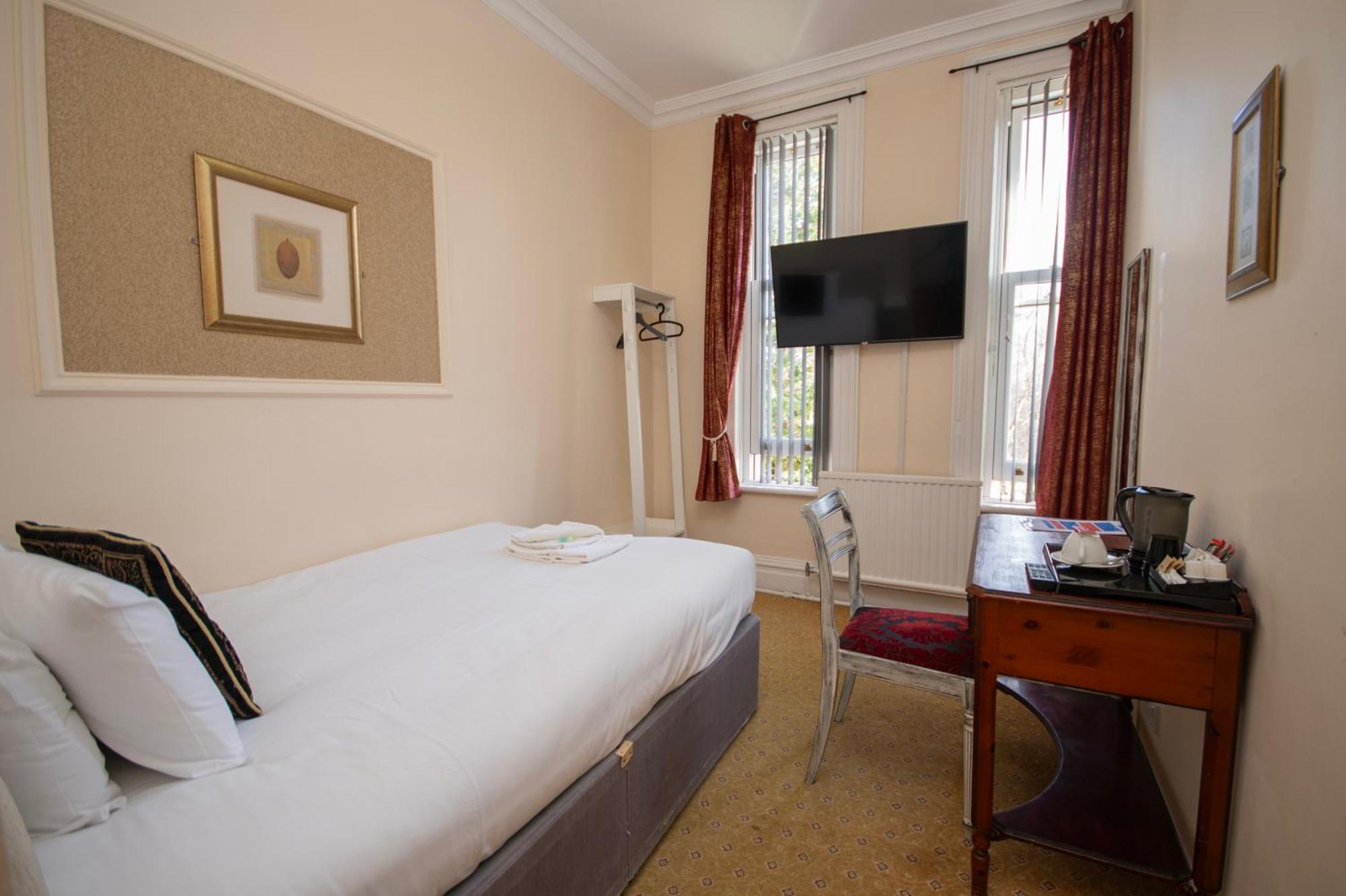 Northop Hall Country House Hotel โมลด์ ภายนอก รูปภาพ