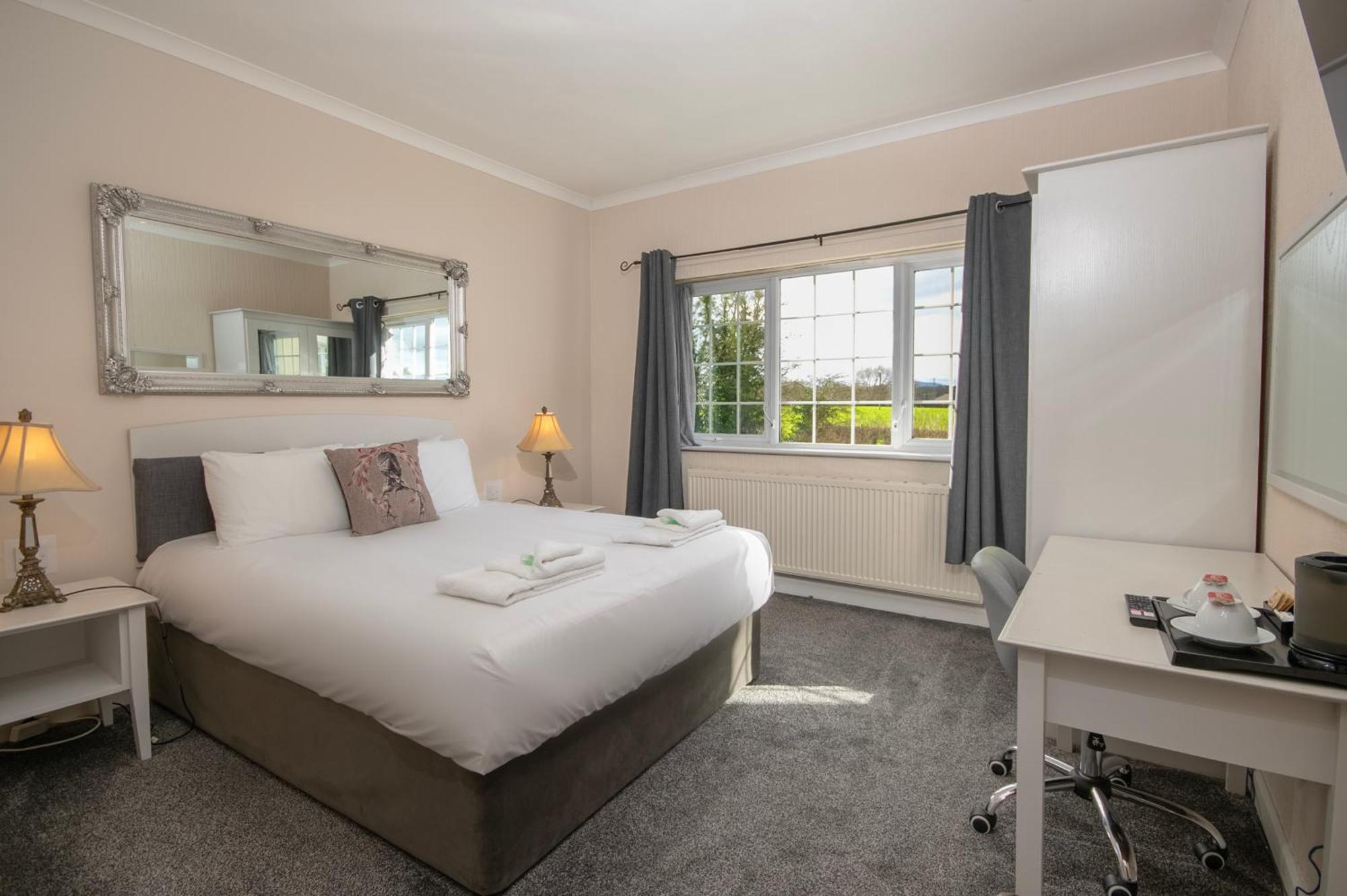 Northop Hall Country House Hotel โมลด์ ภายนอก รูปภาพ