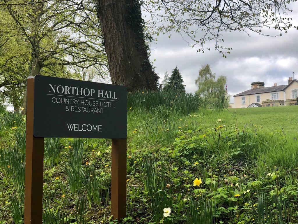 Northop Hall Country House Hotel โมลด์ ภายนอก รูปภาพ