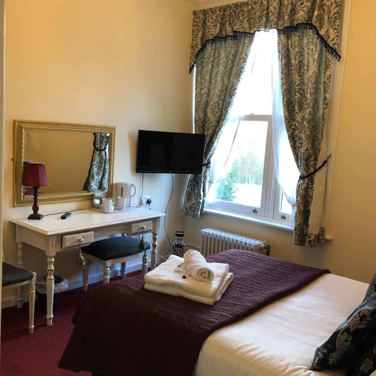 Northop Hall Country House Hotel โมลด์ ภายนอก รูปภาพ