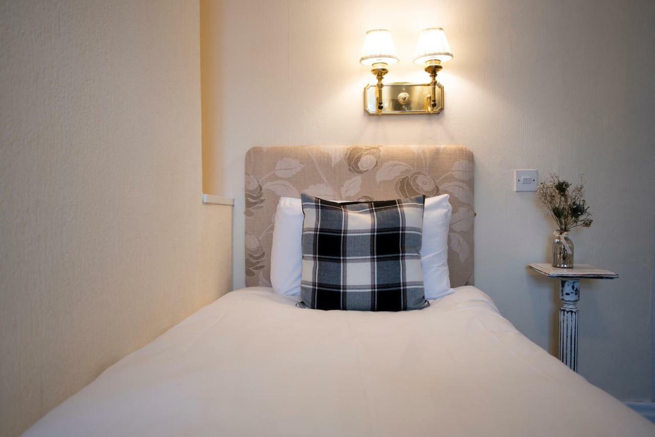Northop Hall Country House Hotel โมลด์ ภายนอก รูปภาพ